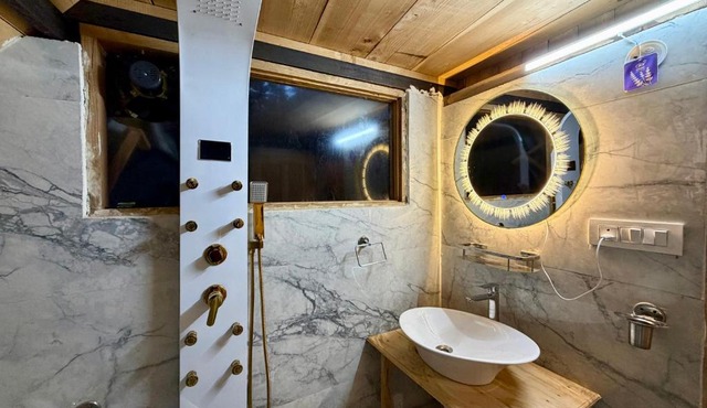 Laida Holiday Homestay-DBR Wooden Cottage