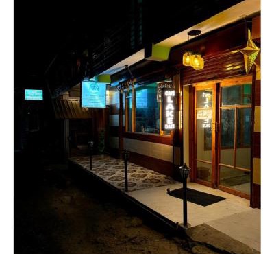 Lake Daze Cafe Stay Jibhi