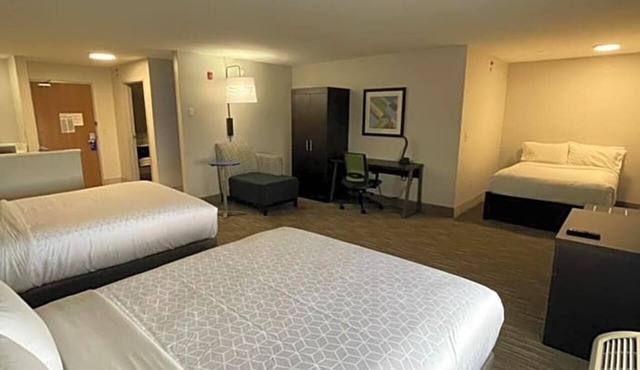 Less than a minutes’ drive from Interstate 25, this Las Vegas . in Las Vegas