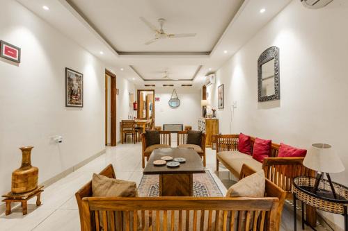 Luxe 4BHK with Garden - Near Select City Saket
