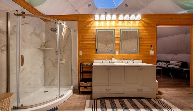 Luxurious Dome for Unforgettable Stays in Burnet, Texas in Burnet