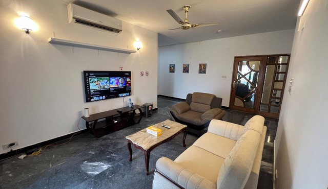 Luxury Apartment in Gulshan-1, 3500sqft
