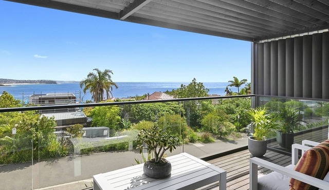 Luxury Oasis with Incredible Ocean Views and Pool in Manly