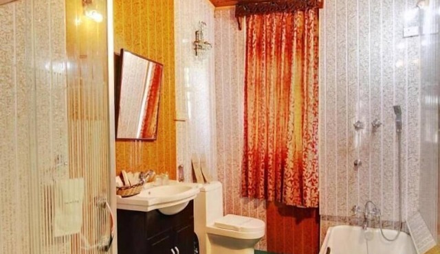 Meena Group houseboats