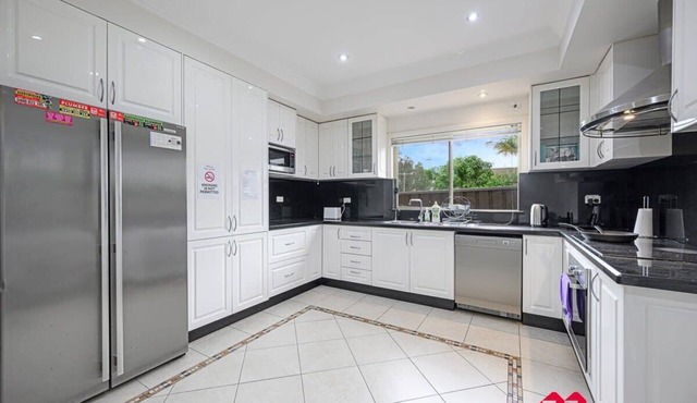 MetaWise Parramatta Cozy Room Share Bathroom WiFi in Parramatta
