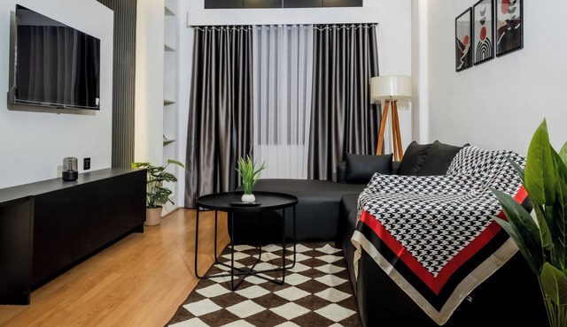 Minimalist Apt at DAC Intl Airport Msg to Avail Special Offer for Flight Catcher