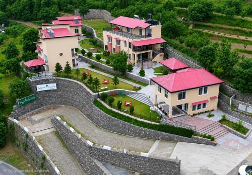 Mist n Meadows Resort