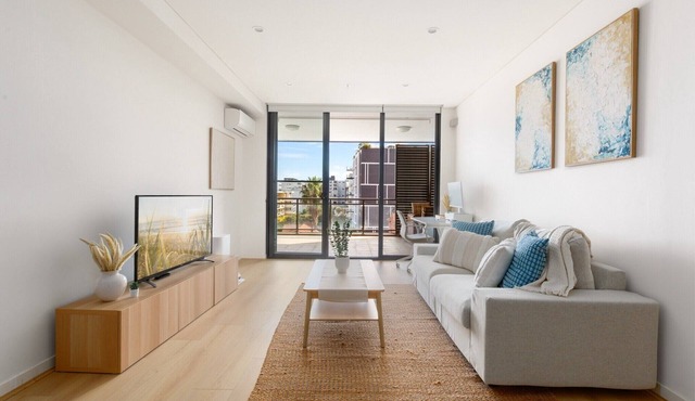 Modern 2-Bed Apartment Near Airport