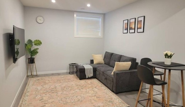 Modern Private Suite | Sparkling Clean & Serene in Calgary