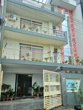 Moksh Hotel