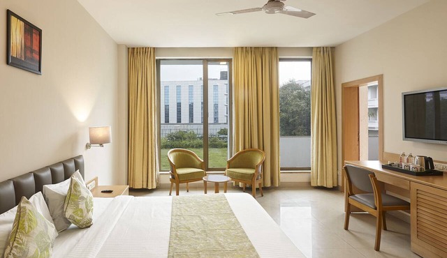 Monday Hotels Mahape