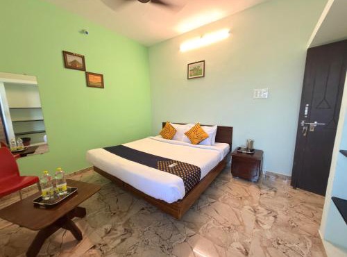 Naadi Grand Inn