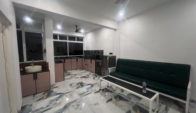 Naina Rosa properties
