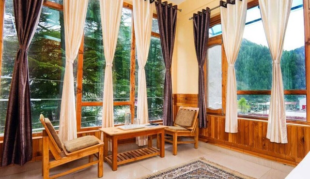 Near Mountain Hotel Hidden Heaven Shimla