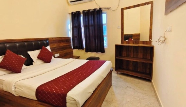 New Sandhya Guest House