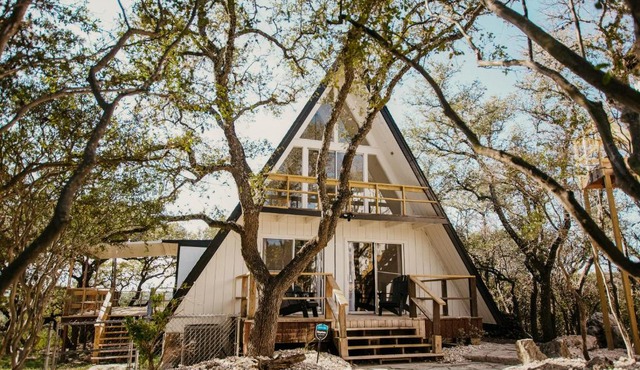 NEW - Unique A-frame in Canyon Lake in Spring Branch