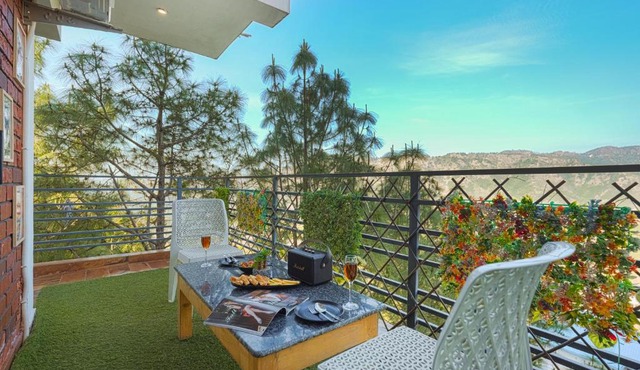Nirvana By Nest Kasauli 2 BHK Luxury Apartment Rooftop Cafe Free Parking