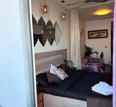 Noida Stay with Yamuna View