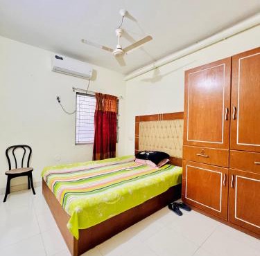 Nusrat Rest House