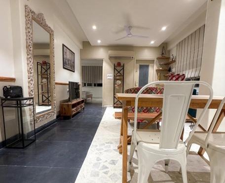 One Uptown 103 Central Stylish 1BHK Loft