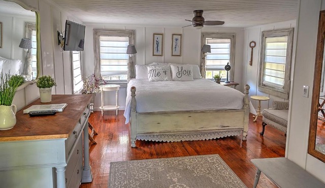 Open Gates Bed & Breakfast in Darien