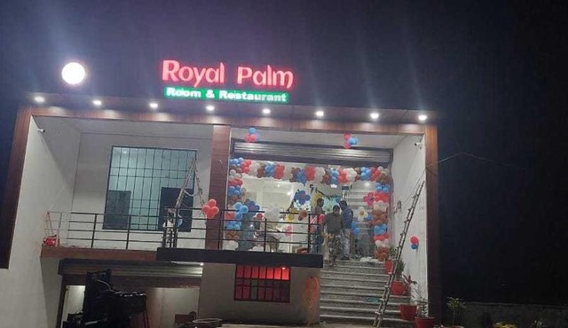 OYO Royal Palm