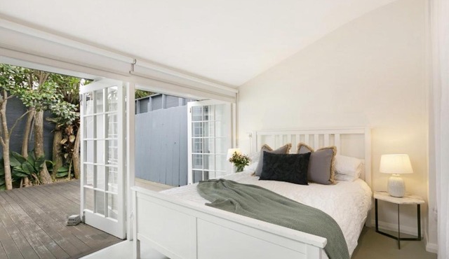 Paddington Garden Cottage with fast Wifi