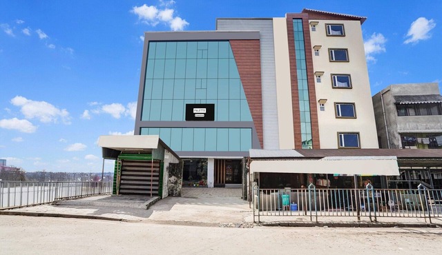 Palette Hotel Smriti Premium 2