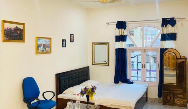 Pall Residency