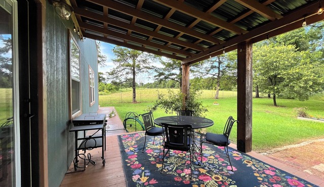 Peaceful Boho Retreat Nestled in the Woods – 5 Mins from Downtown in Stillwater
