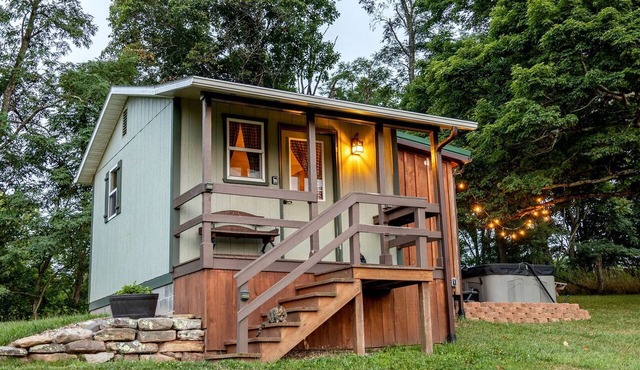 Peaceful Tiny House in the Mountains near Seneca Rocks, West Virginia in Seneca Rocks