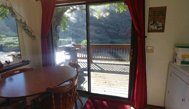 Perfect Riverfront Getaway! in Riggins