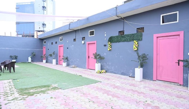 PLAY ROYAL GRAND RESORT perfect party space