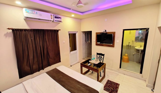 Premium Hotel G.S Palace Lucknow