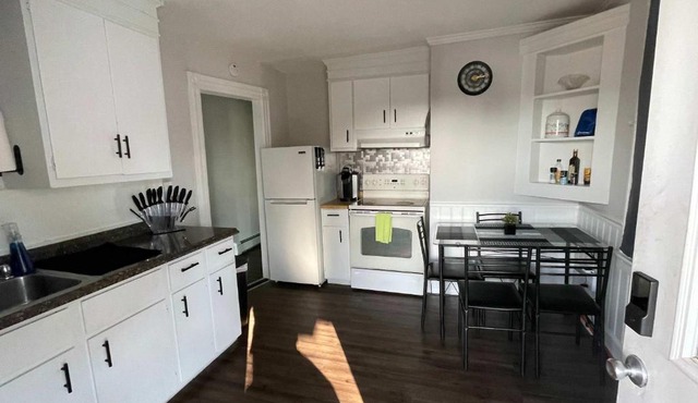 Private Apt In Middletown-wesleyan in Middletown