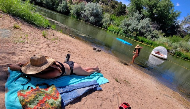 Private Beach on Rio Grande Adobe Historical Artist Family Home near Ski Valley