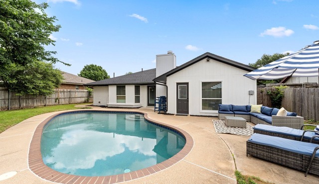 Private Pool | Near DFW in Euless