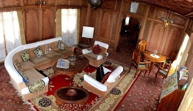 Privilege Houseboats in Srinagar