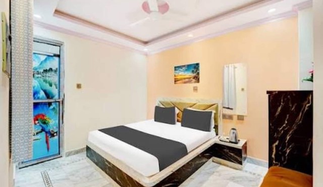 Raj Palace Guest House
