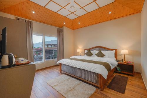 Reejas inn's n' suites