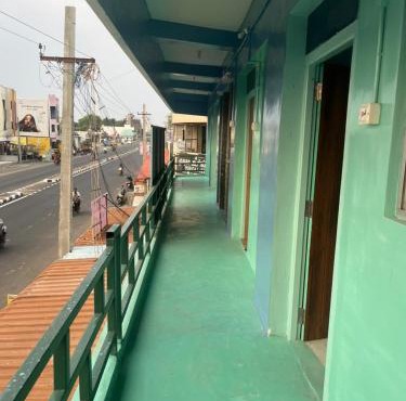 RK Complex and Rooms