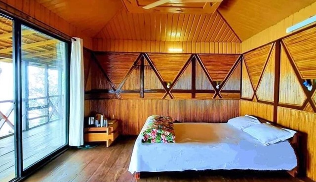 Rock Paradise Resort