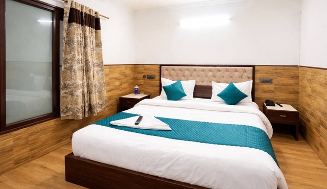 Roomshala Poonam Villa - Fortis Hospital