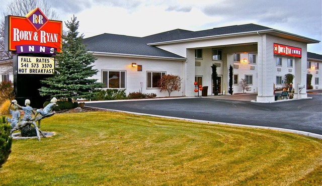 Rory & Ryan Inn in Hines