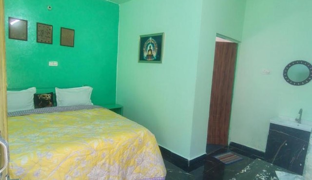 Royal bucks cafe homestay