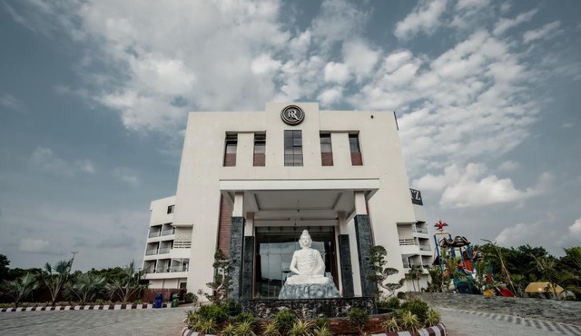 Royal Ritz