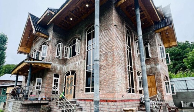 Rrr bz Homestay