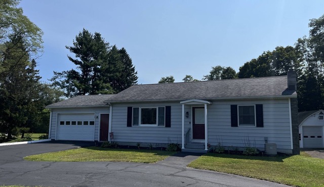 Ruth's Creekside - Recent renovation, 3bdrm, large lawn in Otego