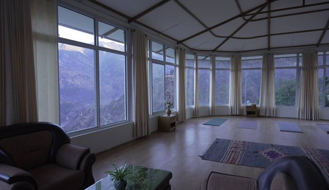Saalak Suites On HIlltop