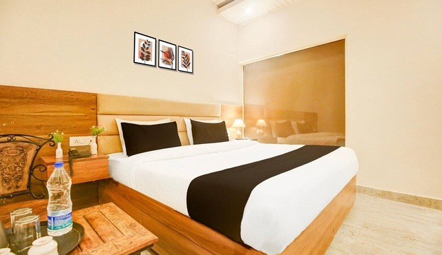Saver Double Hotel O Chandigarh Road